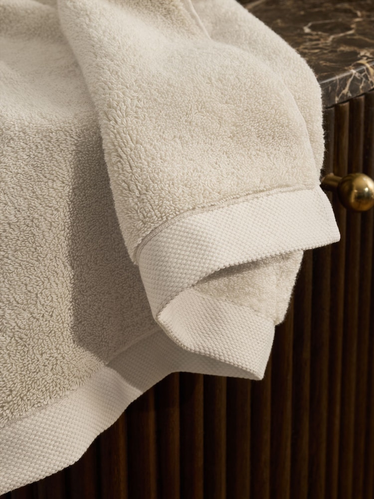 Natural N Premium Luxury Towel - Image 2 of 3 Natural N Premium Luxury Towel - Image 2 of 3