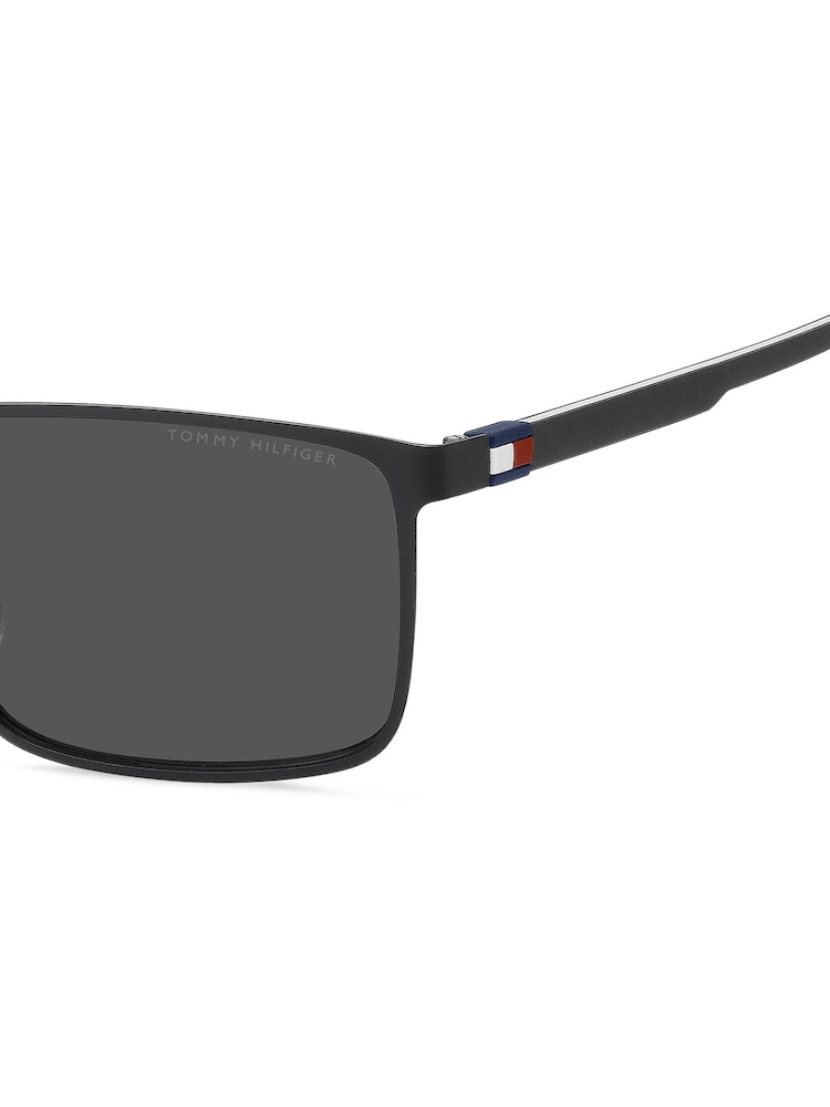 Tommy Hilfiger Black Rectangular Sunglasses - Image 4 of 4 Tommy Hilfiger Black Rectangular Sunglasses - Image 4 of 4