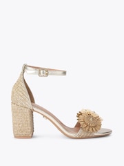 Carvela סנדלי עקב בלוק בעיטור פרח, דגם Sorrento - תמונה 1 מתוך 4