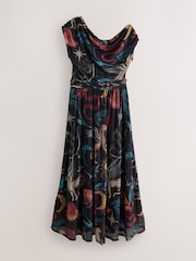 Estampa Celestial Preta - Vestido midi de tule com ombros à mostra - Imagem 6 de 10