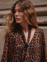Design med dyr - Long Sleeve Tie Neck Mini Dress - Bilde 6 av 10