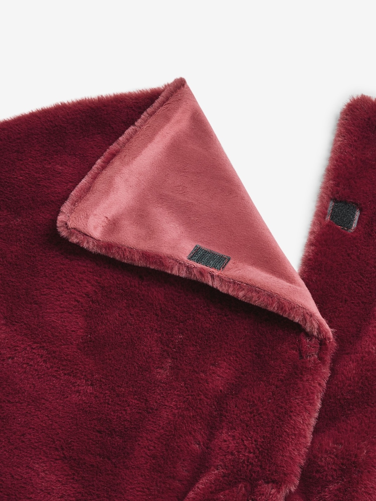 Burgundy Red Faux Fur Tree Skirt - Image 3 of 3 Burgundy Red Faux Fur Tree Skirt - Image 3 of 3