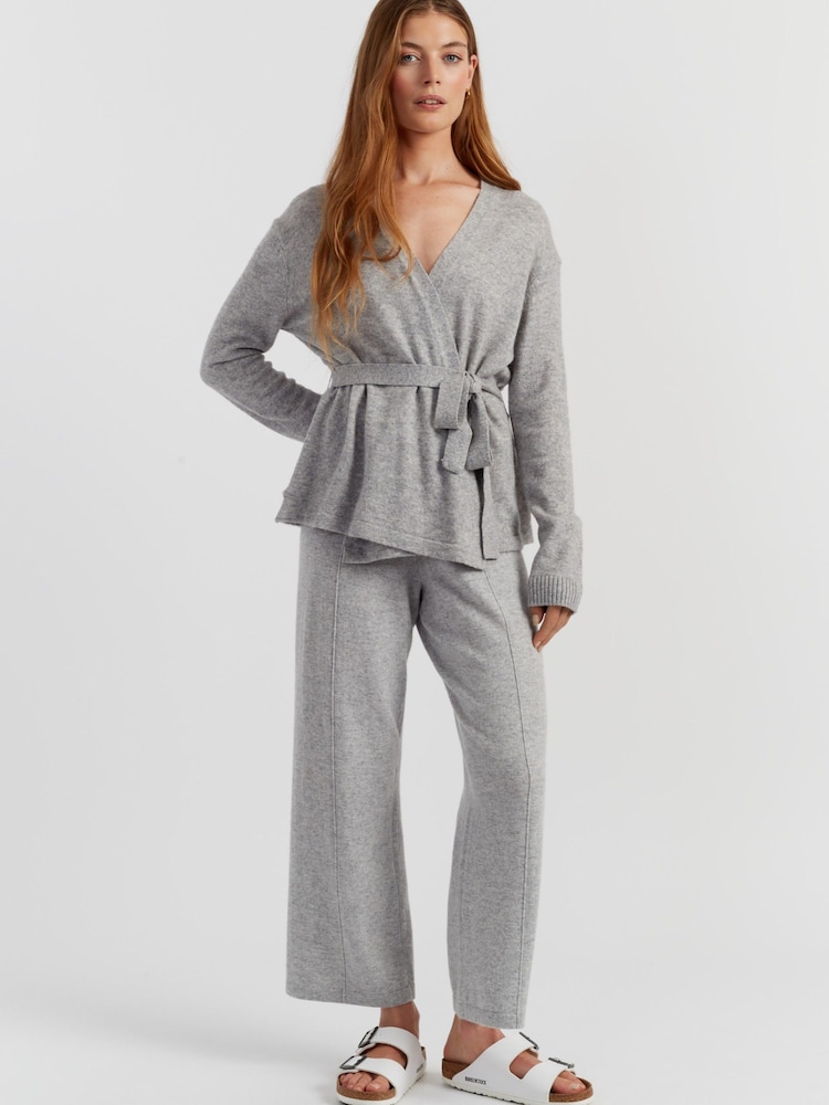 Chinti & Parker Soft-Oat Wool-Cashmere Light Wrap Cardigan - Image 2 of 3