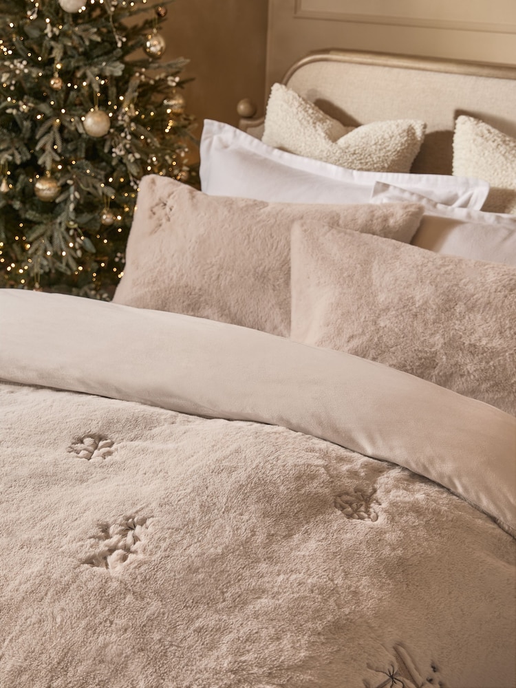 Embroidered Glamour Faux Fur Christmas Duvet Cover and Pillowcase Set - Attēls 3 no 3