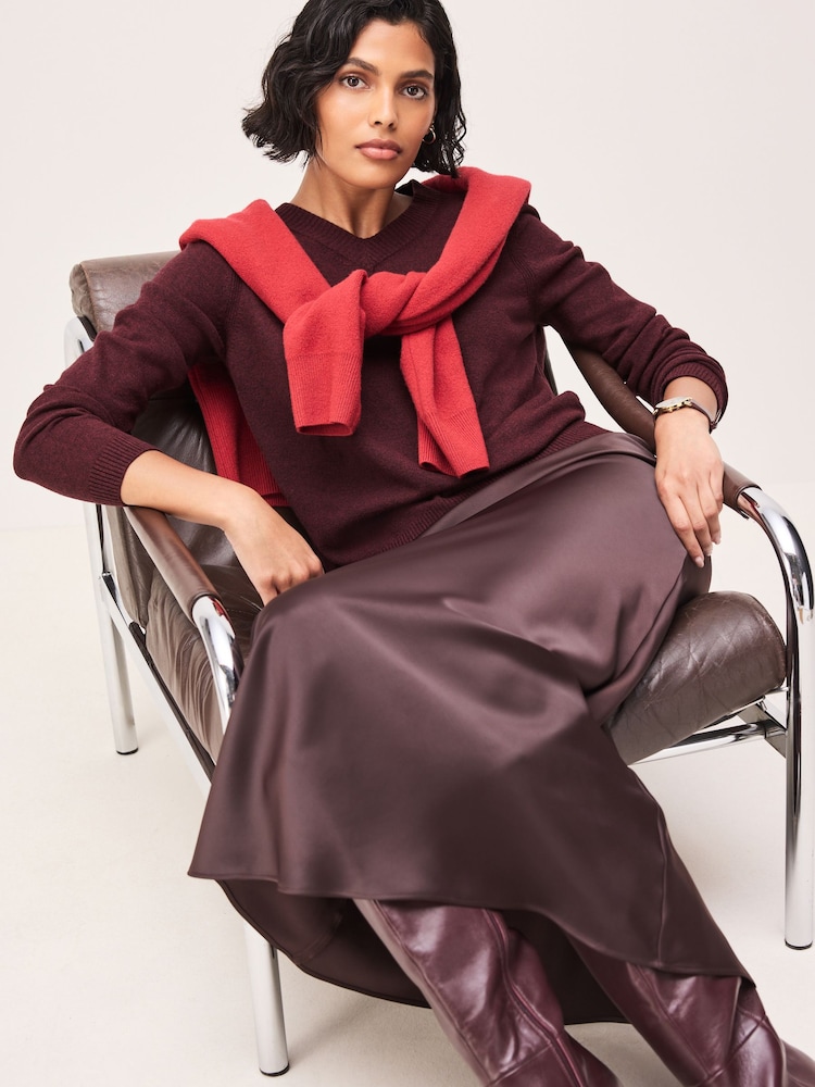 Burgundy Red Supersoft V-Neck Long Sleeve Jumper - Image 2 of 9 Burgundy Red Supersoft V-Neck Long Sleeve Jumper - Image 2 of 9