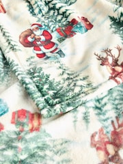 Red Christmas Santa Cosy Fleece Throw - Image 7 of 7