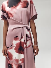 Pink Floral Print Textured Satin Short Sleeve Side Hitch Midi Dress - Image 3 of 7