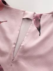 Pink Floral Print Textured Satin Short Sleeve Side Hitch Midi Dress - Image 7 of 7