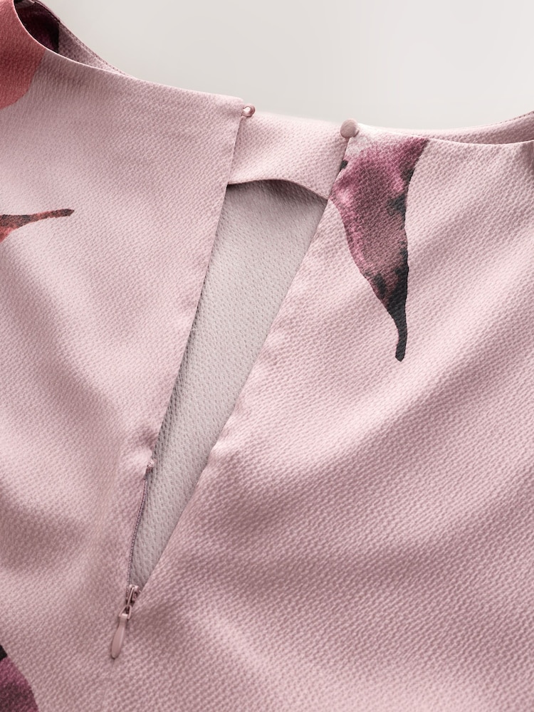 Pink Floral Print Textured Satin Short Sleeve Side Hitch Midi Dress - Image 7 of 7 Pink Floral Print Textured Satin Short Sleeve Side Hitch Midi Dress - Image 7 of 7