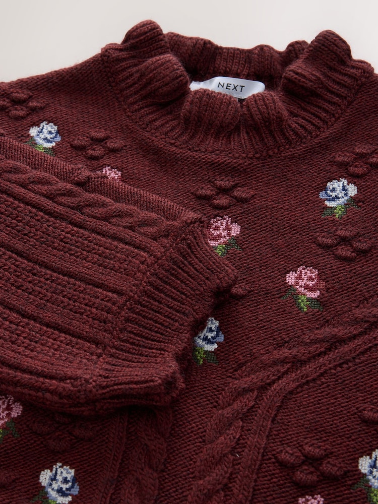 Beerenrot - Cable Knit Floral Embroidered Frill Neck Jumper - Bild 3 von 3