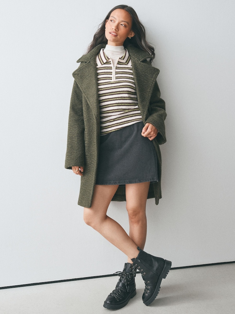 Olive Green - Mahabang Coat ng Revere - Larawan 2 ng 4 Olive Green - Mahabang Coat ng Revere - Larawan 2 ng 4
