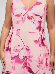 Yours Curve Pink London Floral V-Neck Pleated Skater Dress - Image 5 of 6