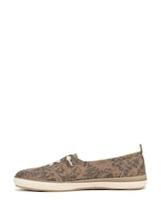Blowfish Malibu Ez Breezy Slip On Canvas-sko med vanlig passform - Bilde 2 av 7