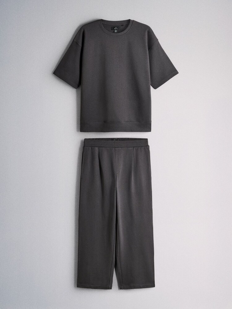 The Set Co-ord Short Sleeve Sweat and Joggers Set - Imagem 1 de 5