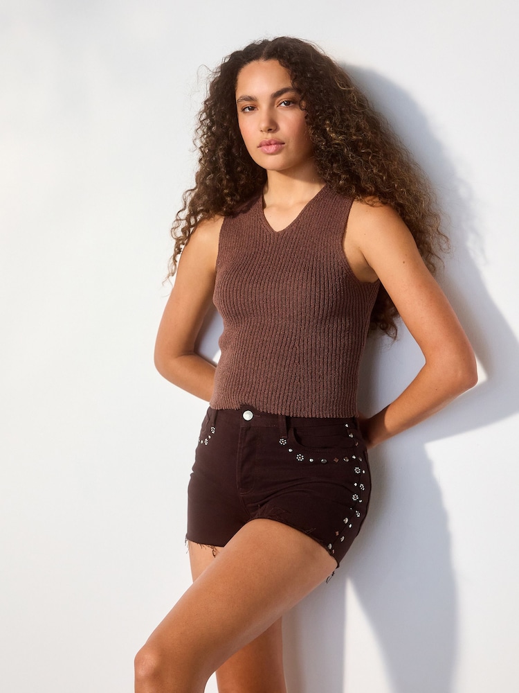 Chocolate Brown Stud - Shorts jeans com barra desfiada - Imagem 1 de 6 Chocolate Brown Stud - Shorts jeans com barra desfiada - Imagem 1 de 6