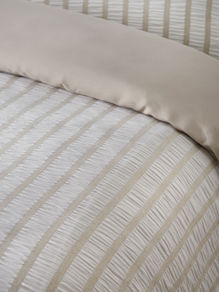 Catherine Lansfield Natural So Soft Seersucker Stripe No Iron Duvet Cover Set - Image 4 of 4