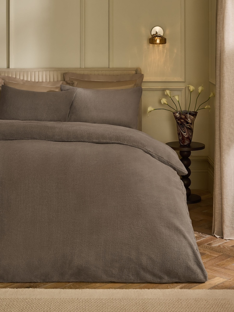 Natural Dark Teddy Fleece Bed Set - Image 2 of 5