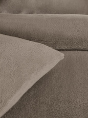 Natural Dark Teddy Fleece Bed Set - Image 4 of 5