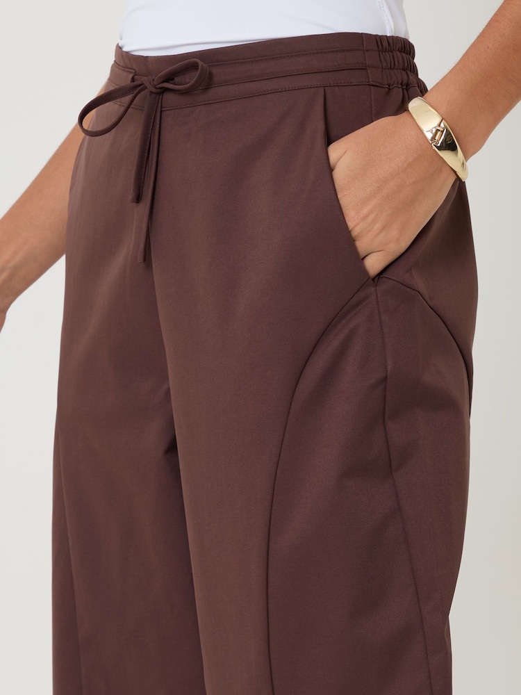 Threadbare Brown Curved Seam Barrel Leg Trousers - Image 4 of 4