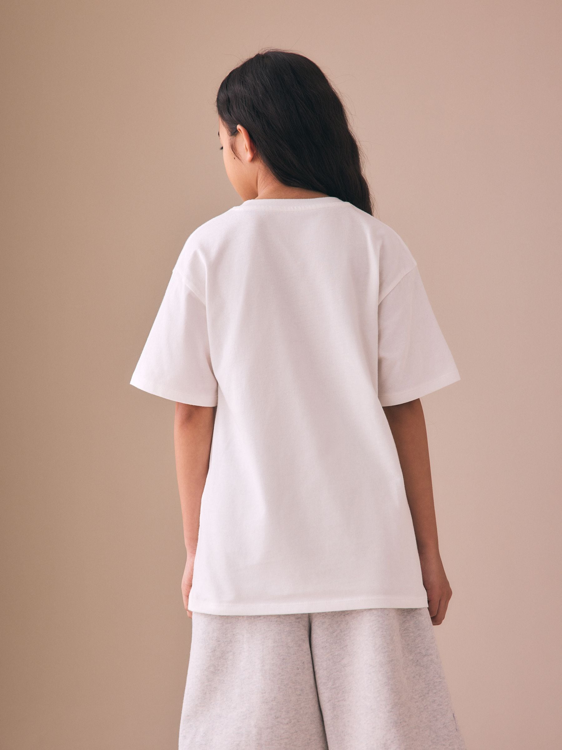 Next：日本 ホワイト - Oasis オーバーサイズ グラフィック Tシャツ (3