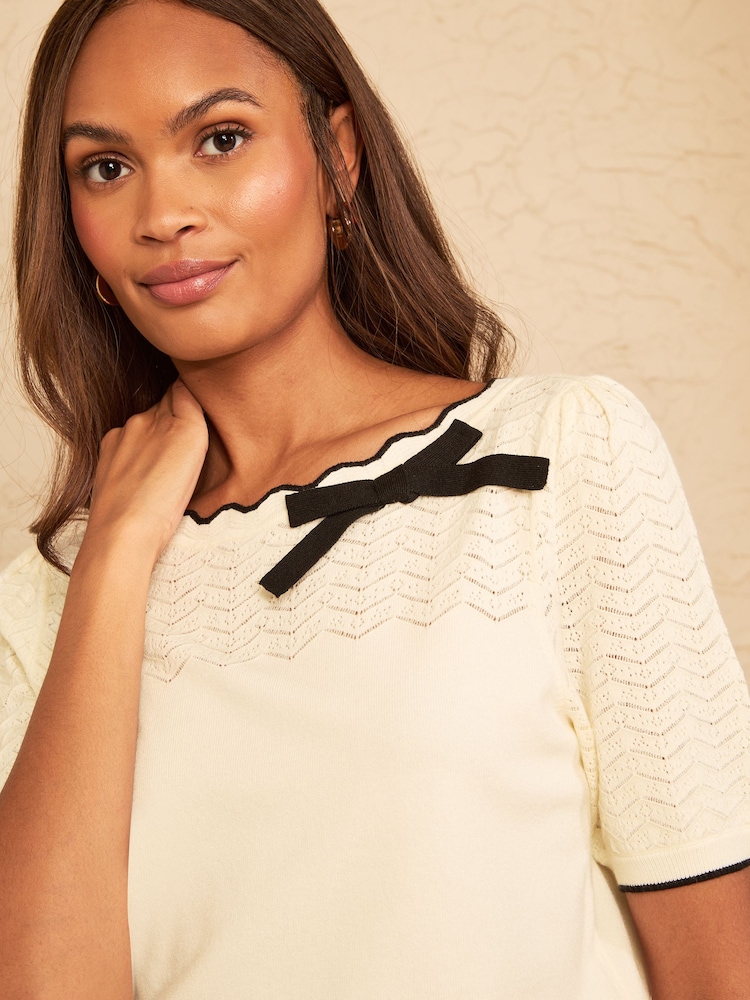 Love & Roses Ivory Scalloped Bow Detail Short Sleeve Boat Neck Knitted Top - Image 2 of 4