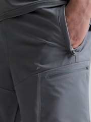 灰色 - 蒙特雷漫步 3.0梭织跑步短裤 - 5的图像4｝