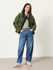 FatFace Camber Mid Blue Petite Barrel Jeans - Image 4 of 6