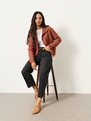 FatFace Camber Washed Black Petite Barrel Jeans - Image 3 of 6