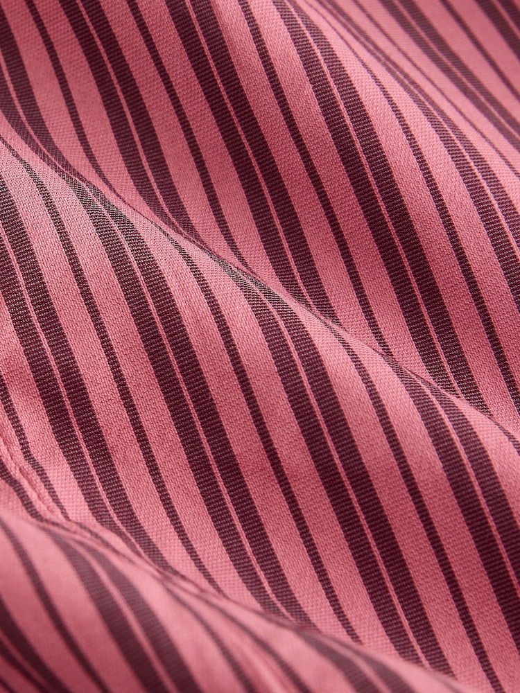 Borgonha/Cor-de-rosa Listrado - Camisa de manga comprida com gravata removível - Imagem 7 de 7 Borgonha/Cor-de-rosa Listrado - Camisa de manga comprida com gravata removível - Imagem 7 de 7