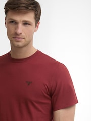 أحمر عنابي - تي شيرت رياضي من Barbour® - صورة 4 من 5
