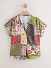 Multicoloured Patchwork Print - بلوزة تُلبس من الرأس بكُم قصير وياقة حرف V - صورة 5 من 7