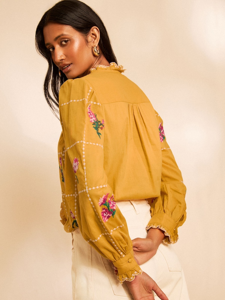 土黃色 - Love & Roses Floral Embroidered Notch Neck Blouse - 圖片 2/5