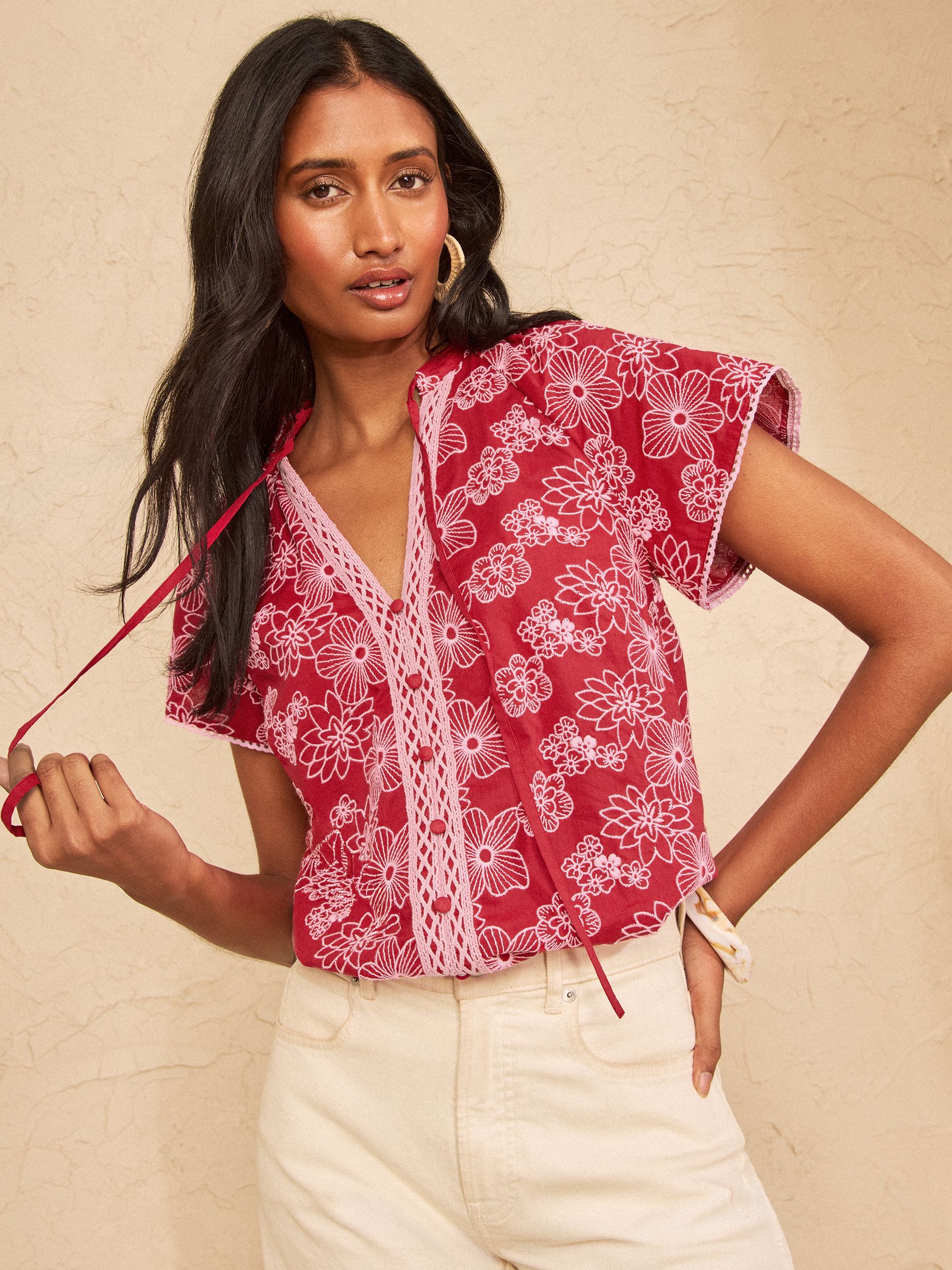 トップス ORIMI 23SS HAND EMBROIDERY CROSS TOP Comprar Vermelho - Blusa com decote em V e bordado floral Love