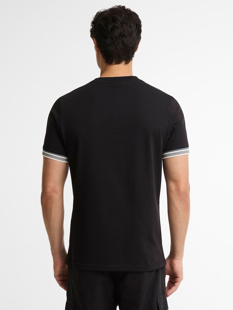 Barbour International Newport Tipped T-Shirt - صورة 2 من 5 Barbour International Newport Tipped T-Shirt - صورة 2 من 5