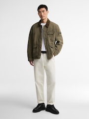 سترة شتوية شكل شمعي بنمط باهت مناسبة للتجول من Barbour International - صورة 6 من 7