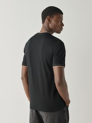 BOSS Black Tessler Regular-Fit Tipped Detail T-Shirt - Image 4 of 5
