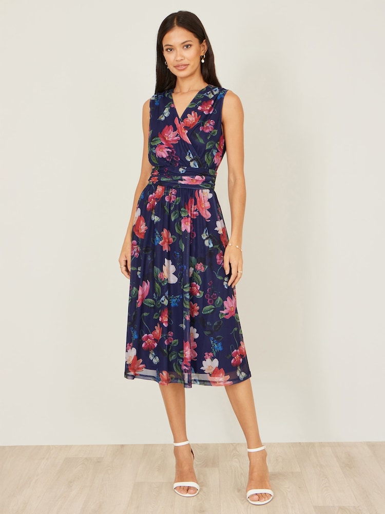Yumi Blue Blurred Floral Print Mesh Stretch Midi Dress With Pockets - Image 2 of 5