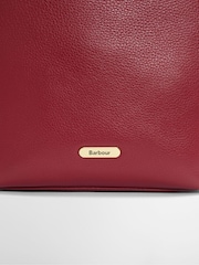 Czerwony - Barbour® Cedar Large Leather Bucket Bag - Obraz 7 z 7