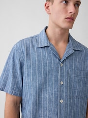 Gap Medium wash Denim Resort Shirt - Image 4 of 4