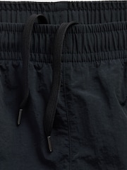 Gap Black 7.5 inch Hybrid Shorts - Image 5 of 5