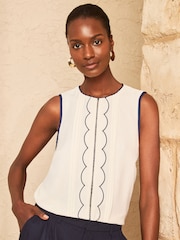 Love & Roses Sleeveless Scallop Detail Blouse - Imagen 1 de 4