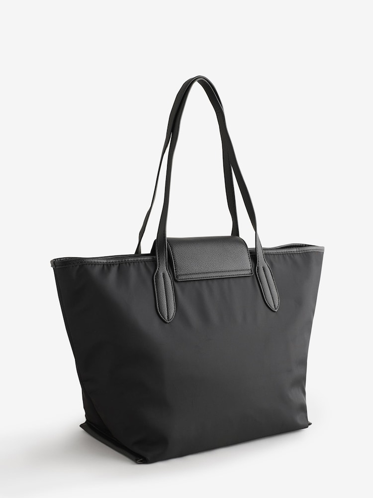 أسود - حقيبة توت نيلون من B by Ted Baker - صورة 2 من 7 أسود - حقيبة توت نيلون من B by Ted Baker - صورة 2 من 7