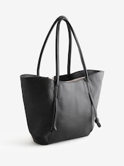 Melns - B by Ted Baker ādas iepirkumu soma - Attēls 2 no 5