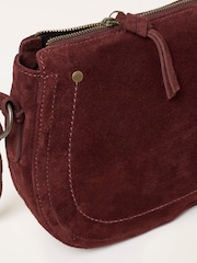 FatFace Slouchy Suede Saddle Crossbody Bag - Εικόνα 2 από 5