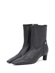 Tommy Hilfiger Black Monogram Plaque Leather Mid Boots - Image 4 of 7