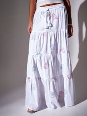 South Beach White Sequin Seashell Embroidered Tiered Maxi Skirt - Image 4 of 6