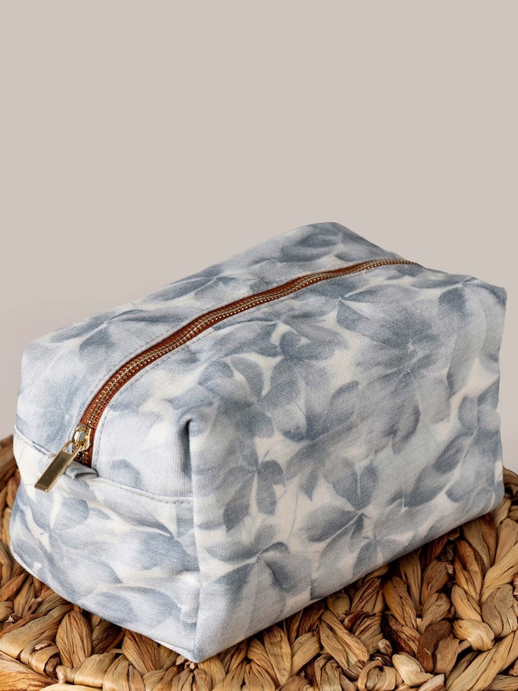 Harlequin Blue Grounded Celestial Washbag - Image 1 of 5