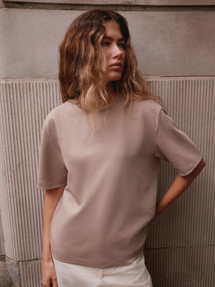 Mocha Brown Fitted Short Sleeve T-Shirt - Image 2 of 7 Mocha Brown Fitted Short Sleeve T-Shirt - Image 2 of 7