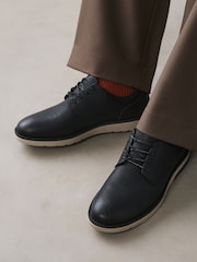 Czarny - Wygodne buty derby na koturnie - Obraz 2 z 7