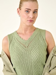 Pleteni prsluk od rimskih kapica - Slika 1 od 5